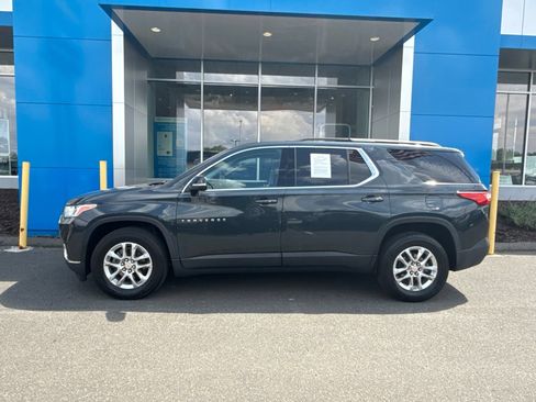 Used 2021 Chevrolet Traverse LT AWD/4WD image 9