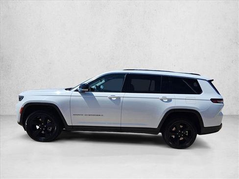Used 2021 Jeep Grand Cherokee L Limited AWD/4WD image 9