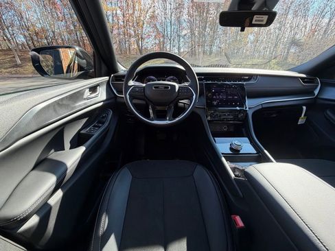 New 2025 Jeep Grand Cherokee L Laredo AWD/4WD image 13