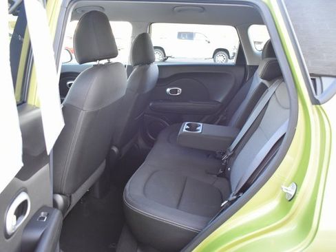 Used 2017 Kia Soul + image 27