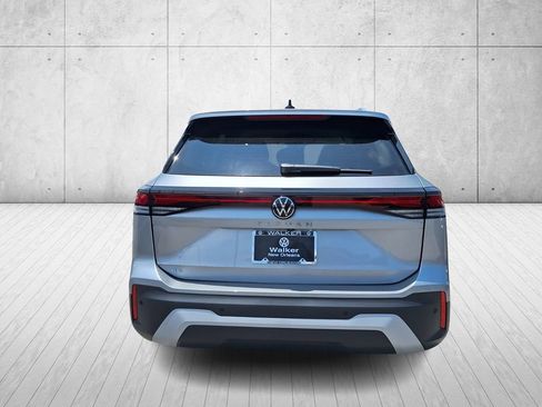 New 2025 Volkswagen Tiguan SE image 6