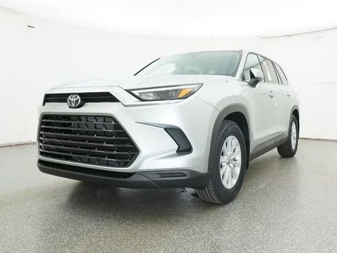 New 2026 Toyota Grand Highlander XLE image 32