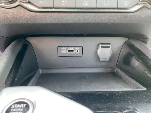 Used 2024 Nissan Altima 2.5 SV image 24