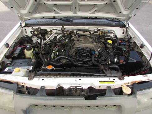 Used 2000 Nissan Xterra XE RWD image 37