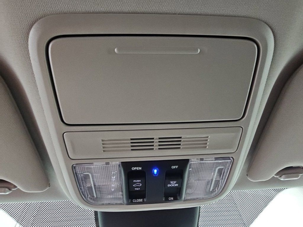 New 2027 Honda Odyssey Touring image 24