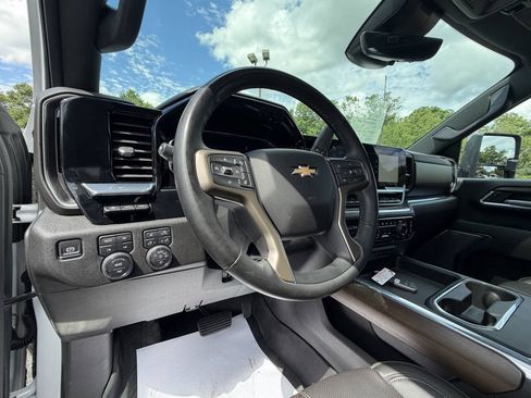 Used 2024 Chevrolet Silverado 3500 High Country w/ High Country Premium Package AWD/4WD image 36