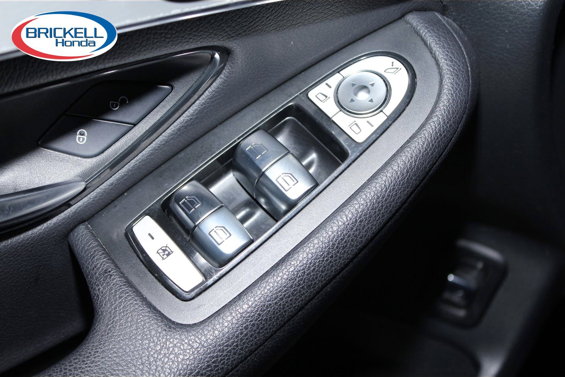 Used 2019 Mercedes-Benz GLC 300 image 22