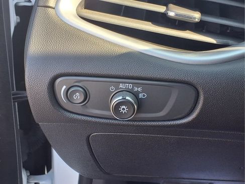Used 2024 Chevrolet Malibu LT FWD image 18