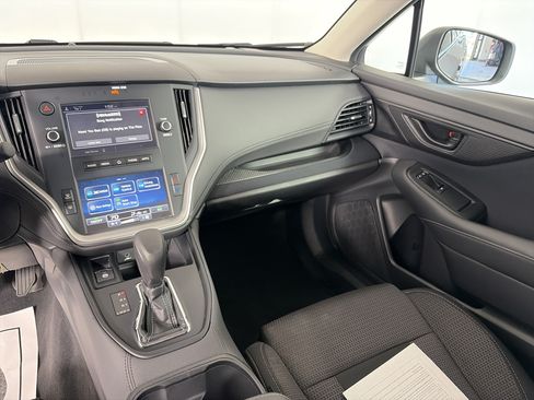 Used 2024 Subaru Outback AWD/4WD image 4