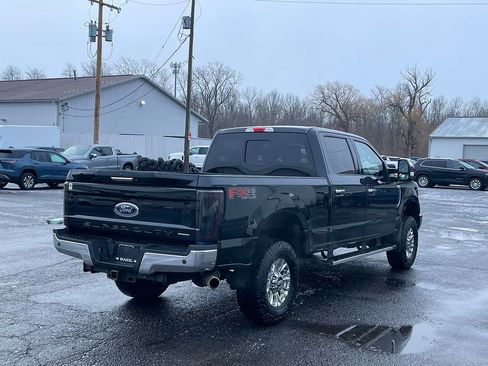 Used 2017 Ford F250 Lariat w/ Chrome Package image 11