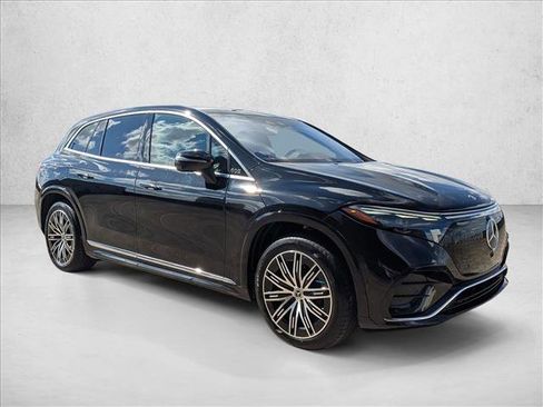 Certified 2023 Mercedes-Benz EQS 580 4MATIC SUV image 3