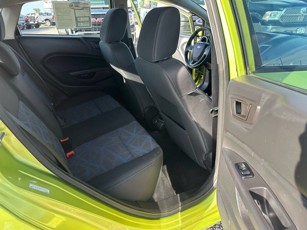 Used 2011 Ford Fiesta SE w/ 203A Rapid Spec Order Code FWD image 23
