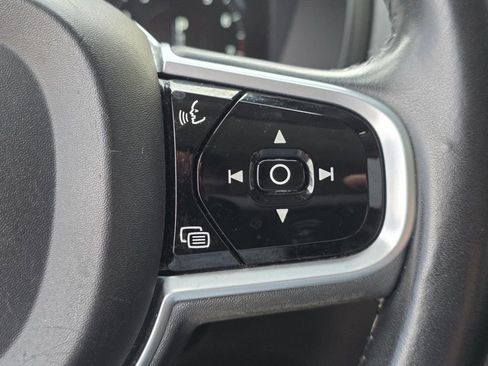 Used 2018 Volvo XC90 T6 Momentum w/ Convenience Package AWD/4WD image 34
