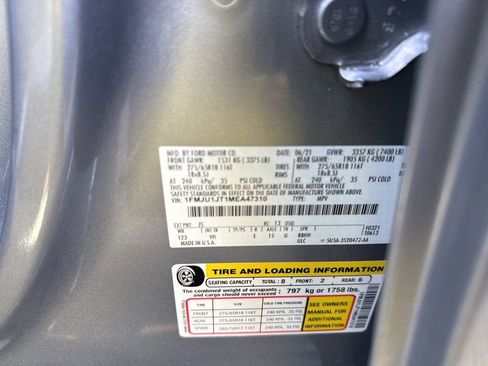 Used 2021 Ford Expedition XLT image 10