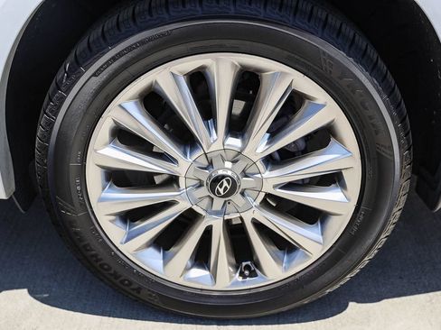 Used 2020 Hyundai Palisade Limited w/ Winter Weather Package FWD image 5