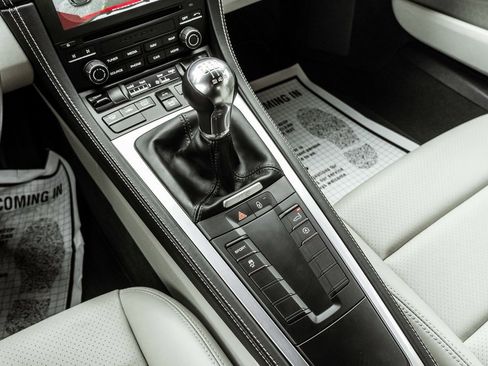 Used 2017 Porsche 718 Cayman image 19