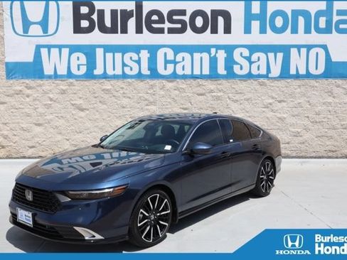 Used 2025 Honda Accord Touring image 1