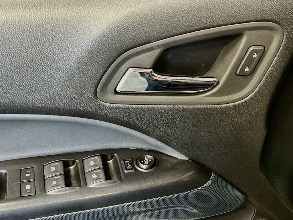 Used 2022 Chevrolet Colorado Z71 AWD/4WD image 18