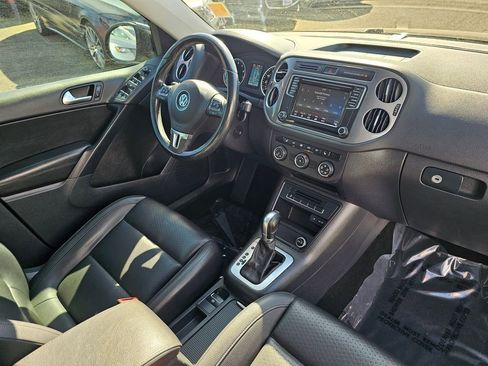 Used 2017 Volkswagen Tiguan Wolfsburg Edition AWD/4WD image 30