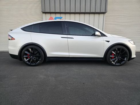 Used 2021 Tesla Model X Performance image 10