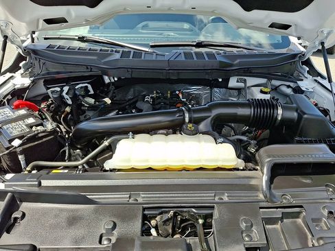 Used 2025 Ford F150 Lariat AWD/4WD image 33