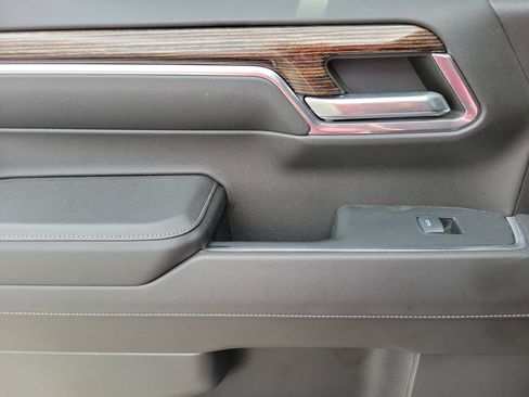 Used 2024 GMC Sierra 1500 Elevation image 10