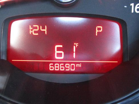 Used 2013 Volkswagen Beetle 2.5 FWD image 57