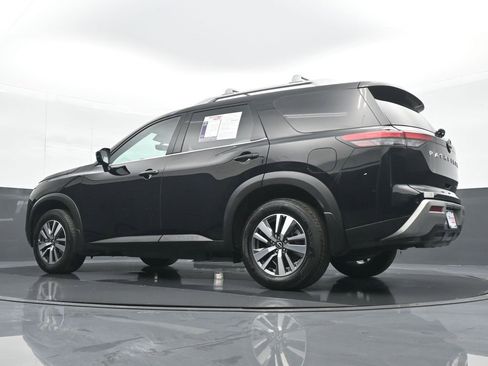 Used 2024 Nissan Pathfinder SL image 19
