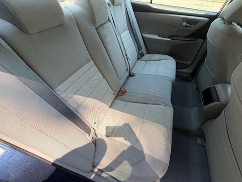 Used 2016 Toyota Camry LE FWD image 11