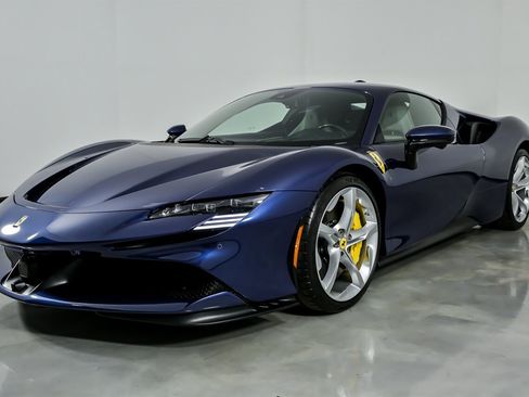 Used 2023 Ferrari SF90 Stradale image 6