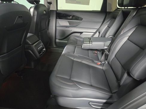 New 2026 Lincoln Nautilus Premier image 13