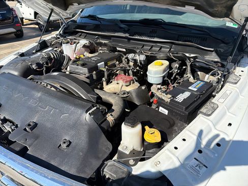 Used 2017 RAM 3500 Tradesman w/ Chrome Appearance Group image 22