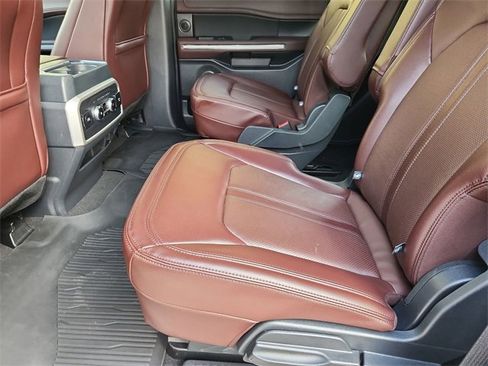 Used 2024 Ford Expedition Limited image 26