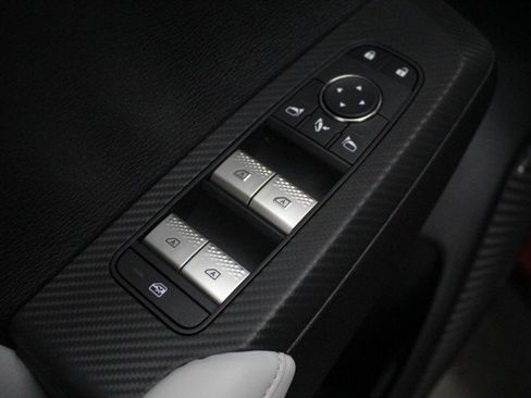 New 2026 Mitsubishi Outlander SE image 16