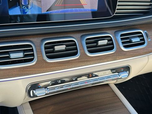 Used 2025 Mercedes-Benz GLS 450 GLS 450 image 18