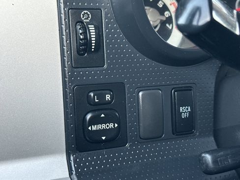 Used 2010 Toyota FJ Cruiser 4WD image 27