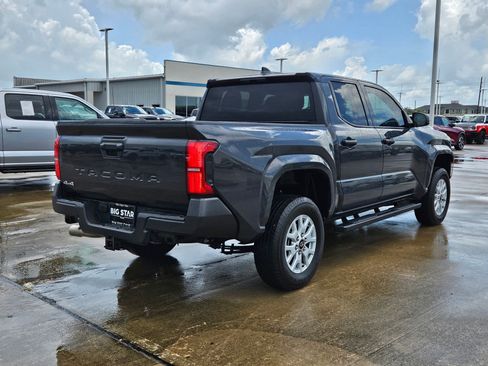 Used 2025 Toyota Tacoma SR AWD/4WD image 3