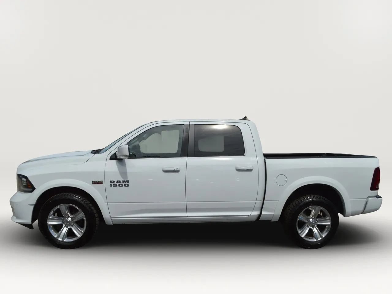 Used 2014 RAM 1500 Sport w/ Convenience Group AWD/4WD image 5