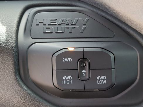 Used 2025 RAM 2500 Laramie AWD/4WD image 23
