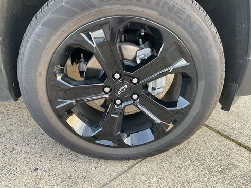 New 2025 Chevrolet Equinox LT w/ Midnight Edition image 14