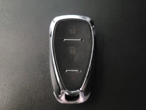 Used 2020 Chevrolet Equinox LS FWD image 32