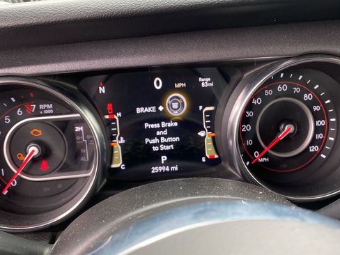 Used 2021 Jeep Gladiator Mojave w/ Cold Weather Group AWD/4WD image 9
