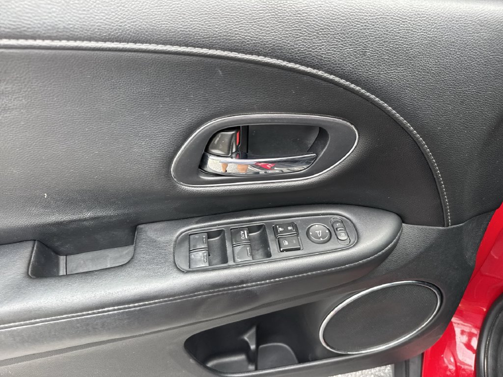 Used 2016 Honda HR-V EX-L image 37