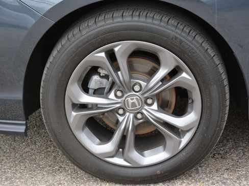 Used 2023 Honda Accord EX image 31