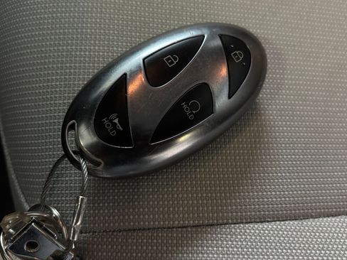 Used 2025 Hyundai Kona SEL FWD image 28