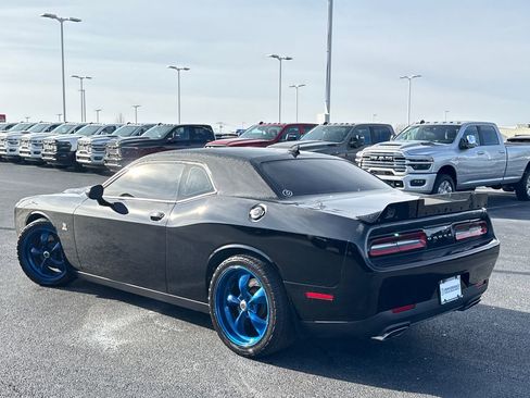 Used 2017 Dodge Challenger R/T Scat Pack image 5