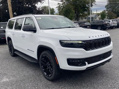 New 2025 Jeep Wagoneer L Series II w/ Convenience Group I image 2
