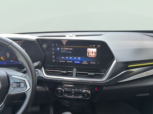 Used 2026 Chevrolet Trax ACTIV w/ Driver Confidence Package FWD image 13