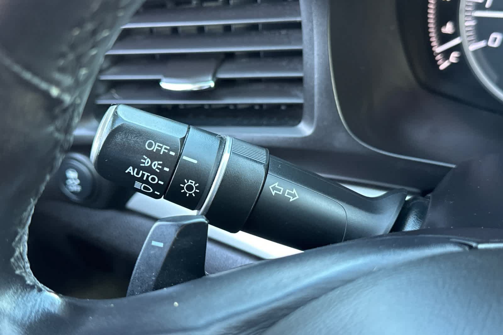 Used 2017 Acura ILX FWD image 36