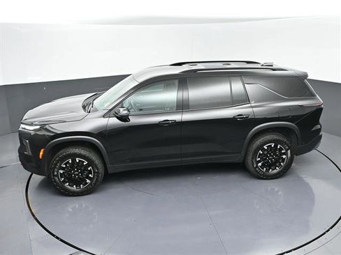 Used 2024 Chevrolet Traverse Z71 w/ Enhanced Driving Package AWD/4WD image 39